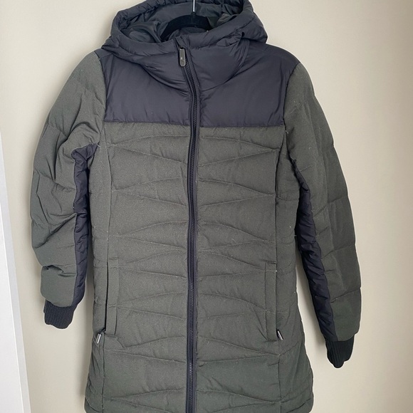 Lole Jackets & Blazers - Women’s olive green and black Lole coat size M